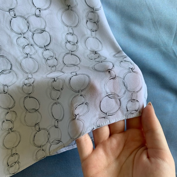 Worthington Chain Print Sleeveless Blouse - Picture 3 of 8